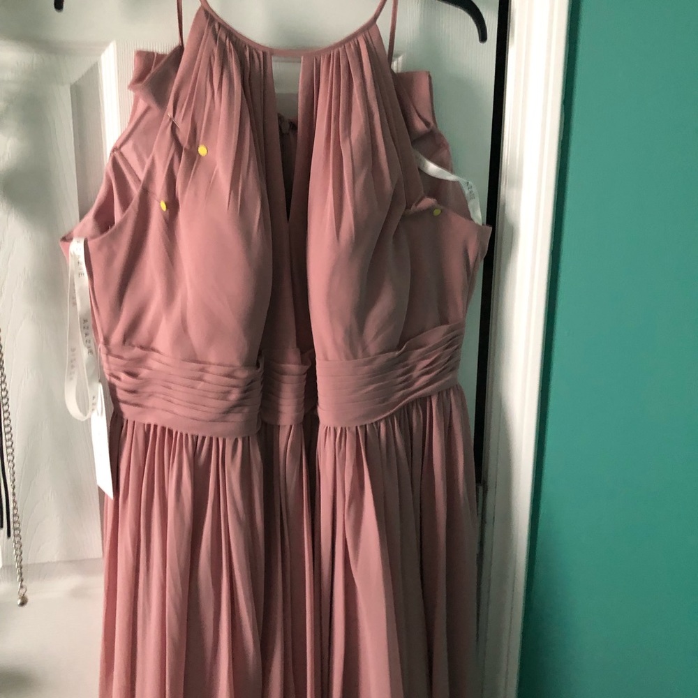Robes - Picture 8 of 8